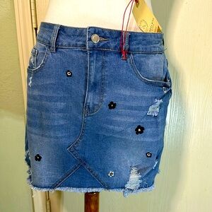 Angel Kiss mini skirt